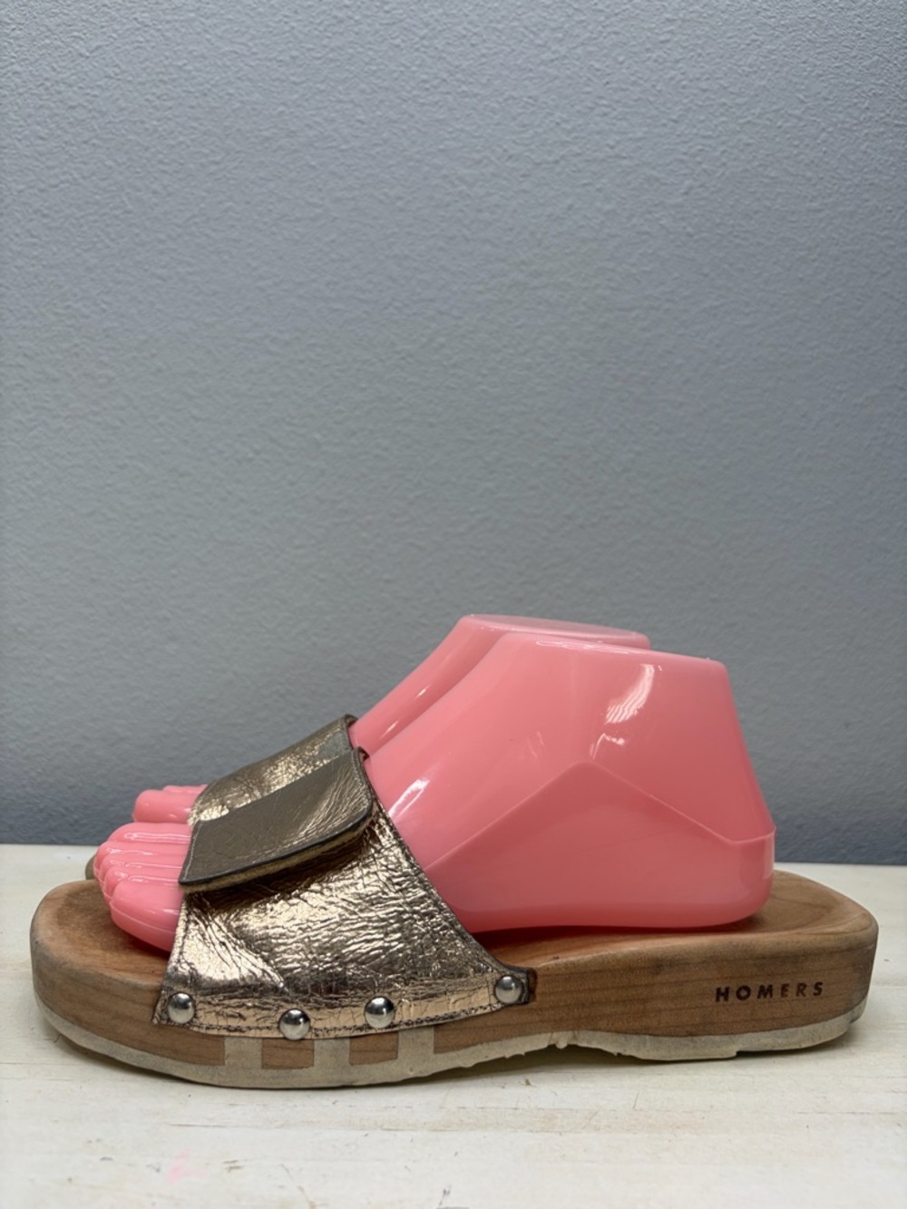 HOMERS Artisan Gold Patent Leather Slide Sandals Size 40
